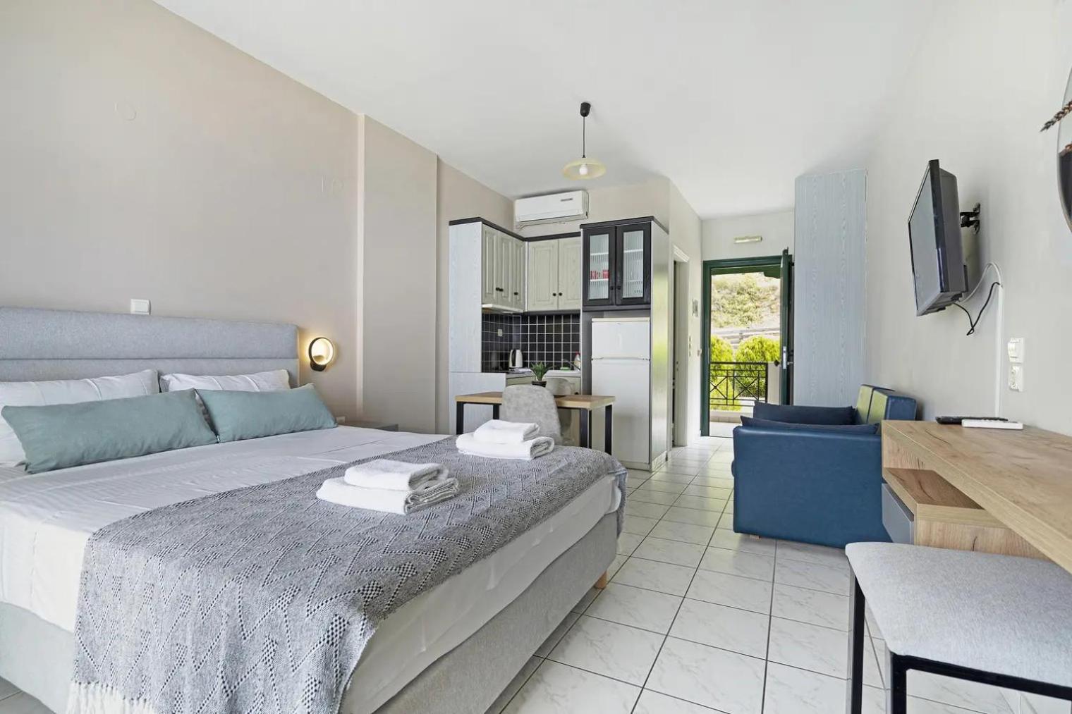 Sunset Premium Studio B Ayios Nikitas Ngoại thất bức ảnh